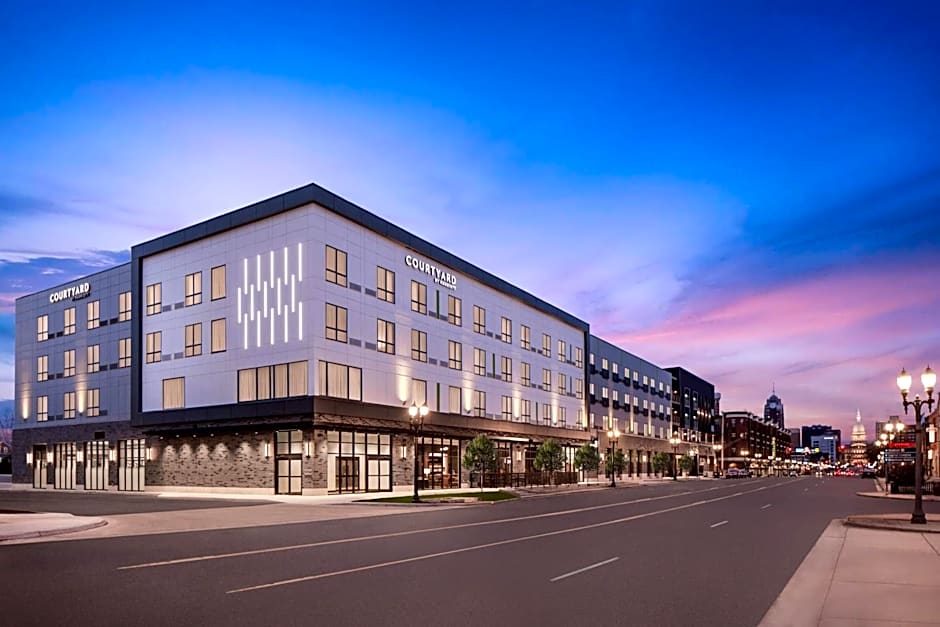 Courtyard by Marriott Lansing Downtown