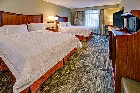 Queen Room with Two Queen Beds - Hearing Access/Non-Smoking