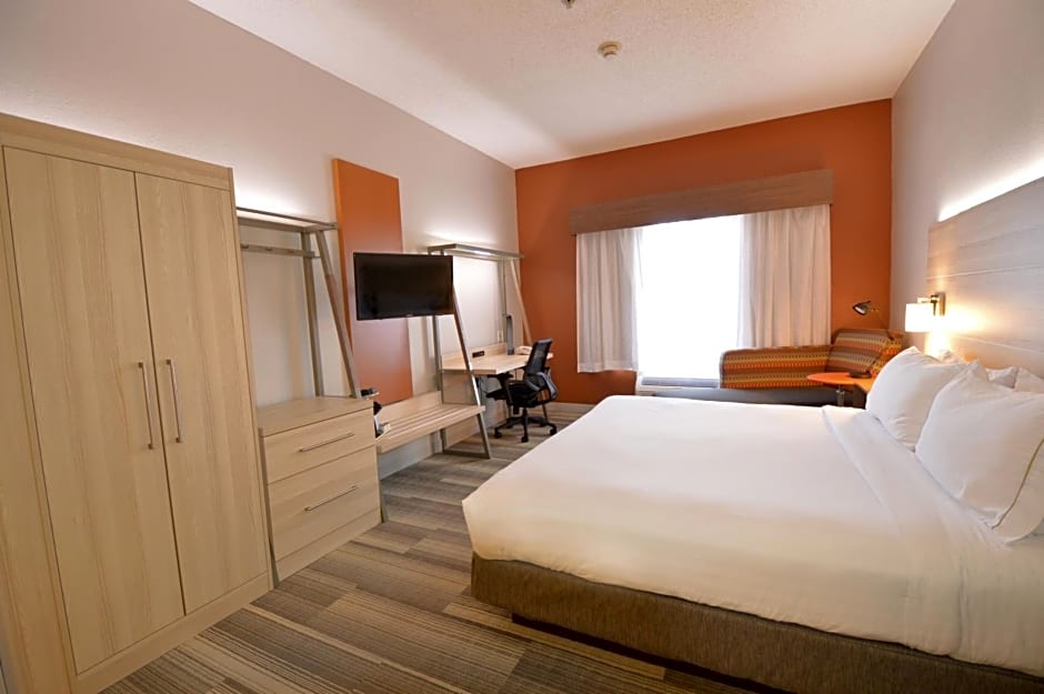 Holiday Inn Express Toledo-Oregon by IHG