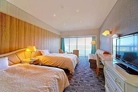 Superior Family Room - Park View - Private Bathroom - Non-Smoking