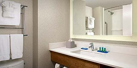 Queen Room with Two Queen Beds - Hearing Accessible/Non-Smoking