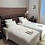 SQUARE HOTEL