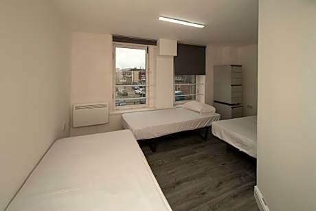 Bed in 3-Bed Mix Dormitory
