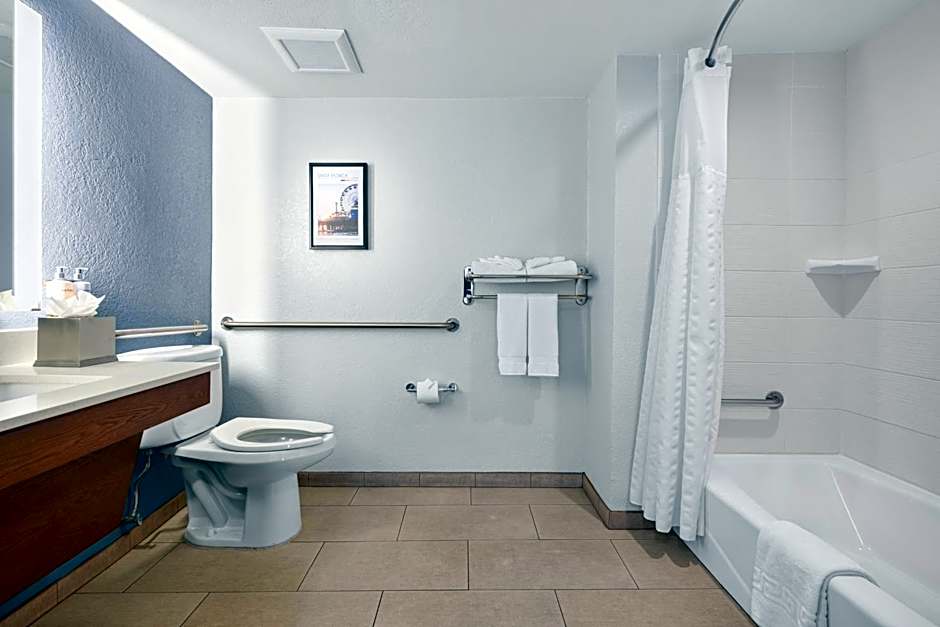Gateway Hotel Santa Monica