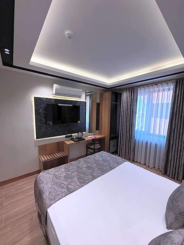 Nil Hotel