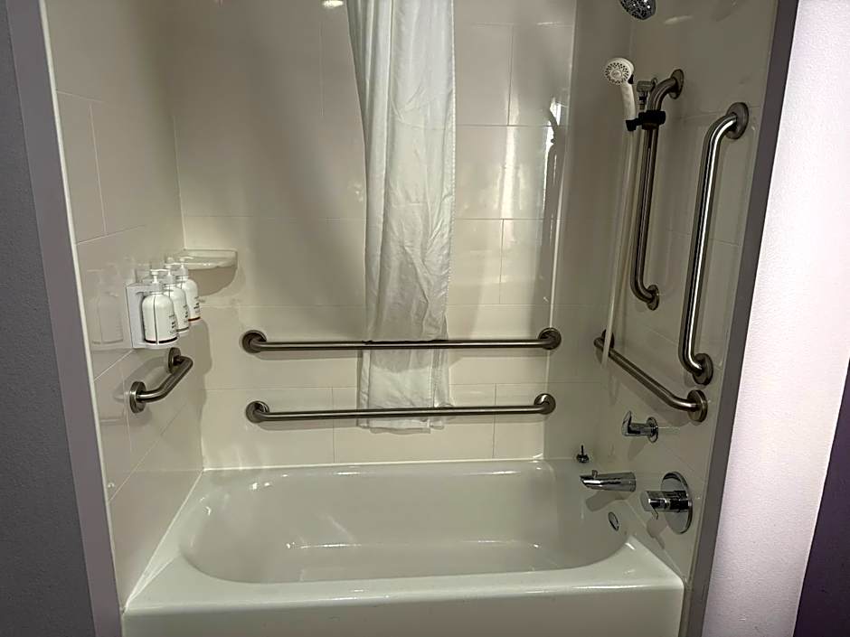 La Quinta by Wyndham Altoona Des Moines