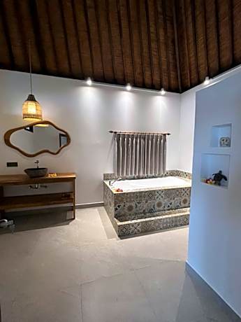 Deluxe Triple Villa Sea View