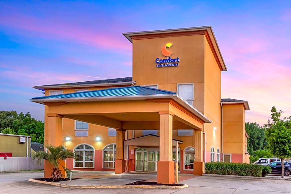 Comfort Inn & Suites Chesapeake