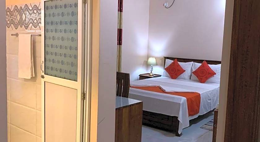 Lahiru Airport Villa