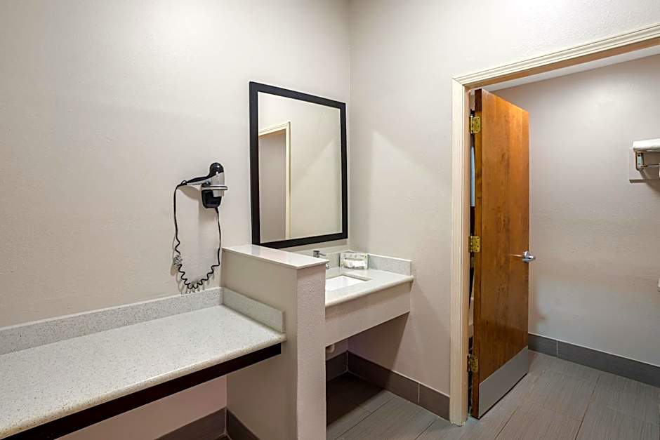 Rodeway Inn Brandon - Jackson East