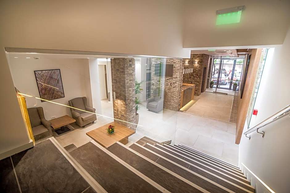 Belgrade Inn Garni Hotel