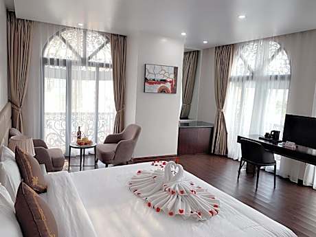 Deluxe King Room