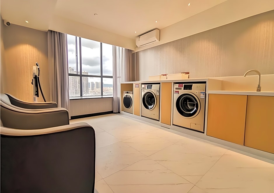 Borrman Hotel Puning International Commodity City Wantaihui