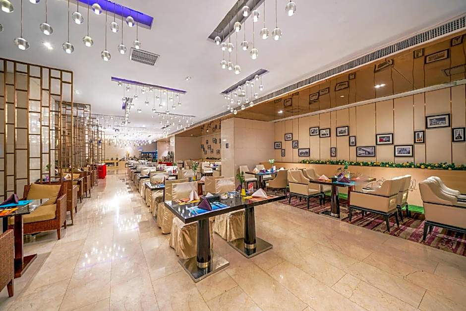 Longjiang Country Garden Phoenix Hotel