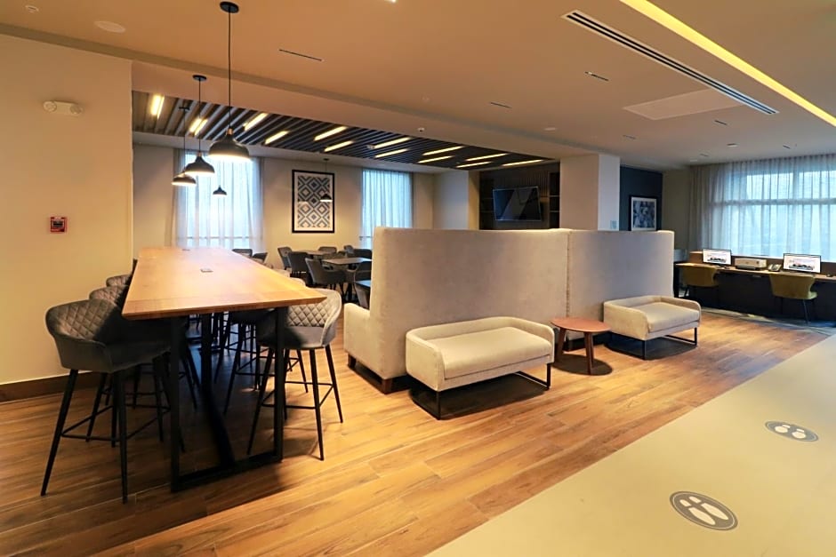Holiday Inn Express - Monterrey - Fundidora By IHG