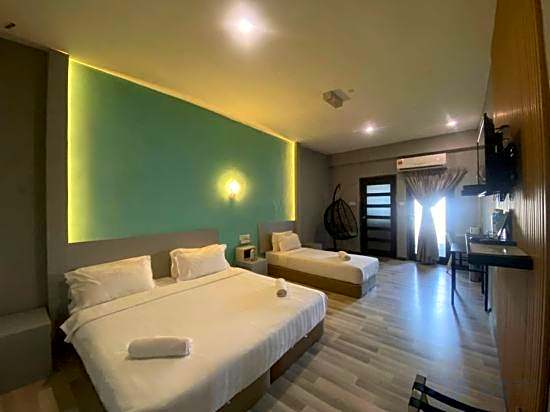 ang lee holiday stay