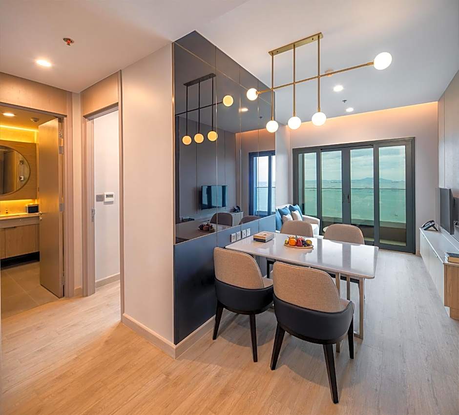 S Sriracha Hotel & Residence
