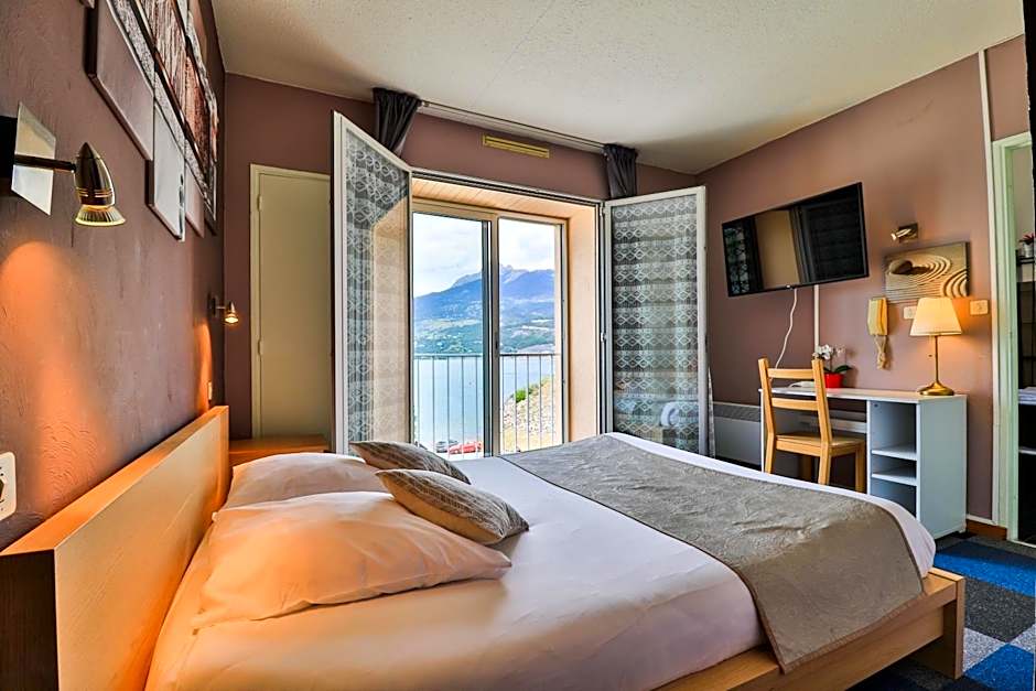 Hôtel Les Flots Bleus