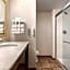 Hampton Inn By Hilton & Suites Pittsburgh/Waterfront-West Homestead
