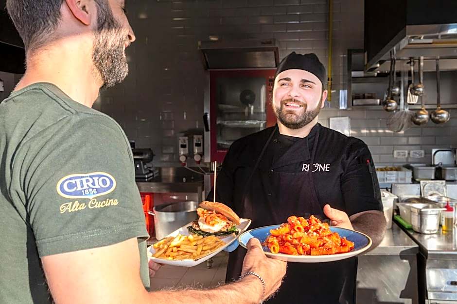 Roma Camping in Town