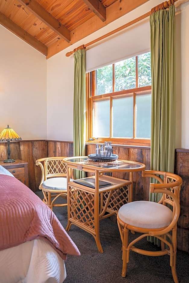 Tamborine Mountain Bed & Breakfast