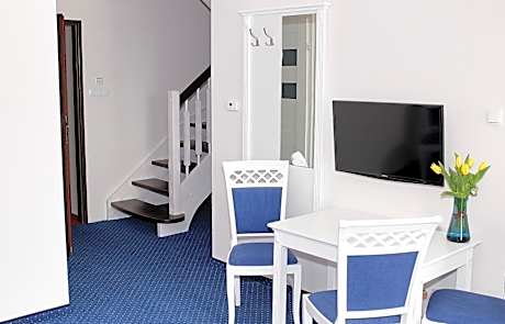 One-Bedroom Maisonette with Balcony And Harbor View