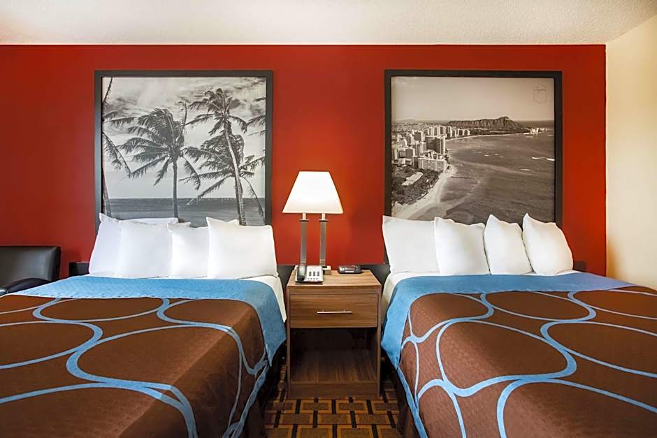 Super 8 by Wyndham Chester/Richmond Area