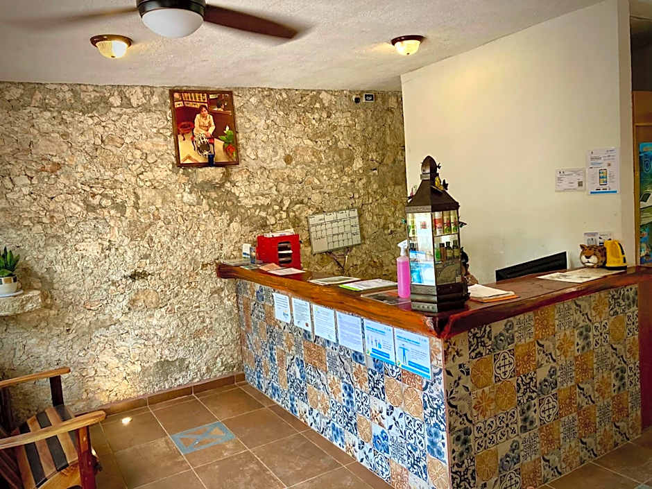 Yaxche Centro Hostal y Camping