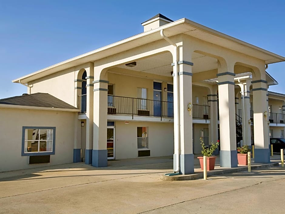 Americas Best Value Inn - Monroeville