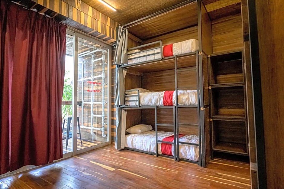 Reina Roja Hostal