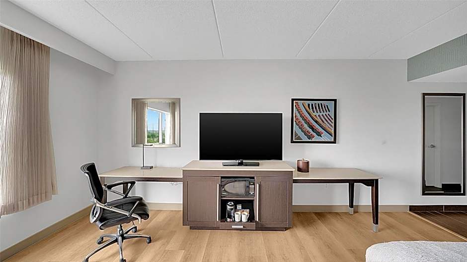 Hampton Inn & Suites By Hilton Toronto Markham