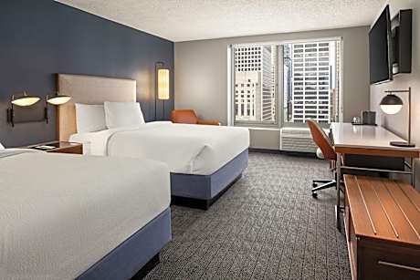 Queen Room with Tub - Mobility/Hearing Accessible