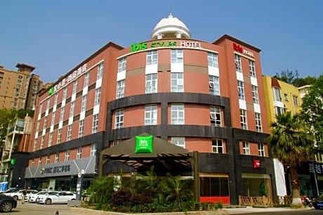ibis Styles Chengdu American Center Hotel