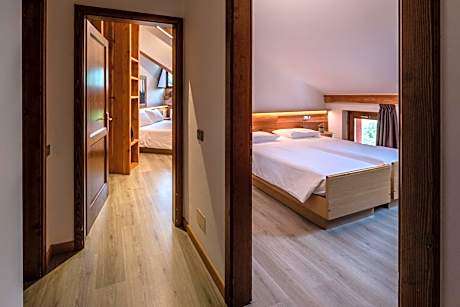 Two-Bedroom Apartment (5 Adults)