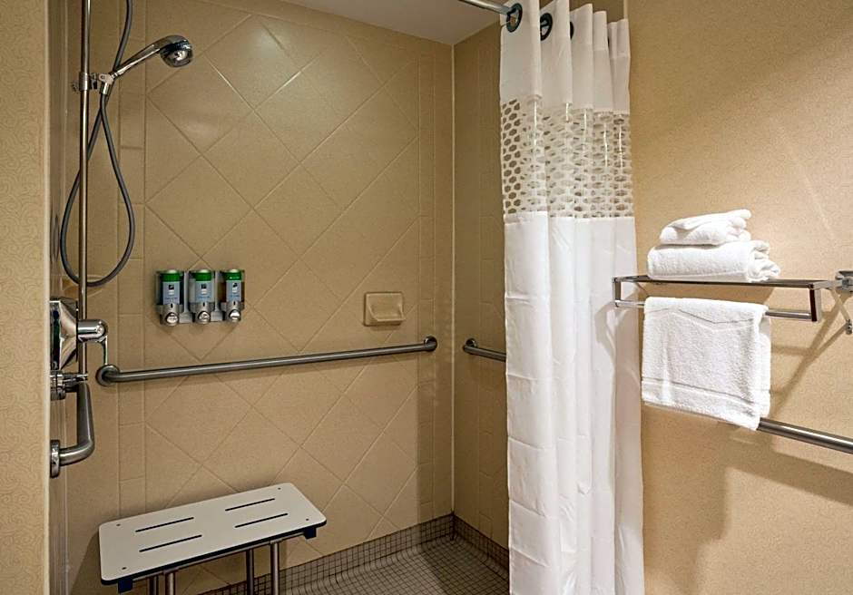Hampton Inn By Hilton Milwaukee-Airport