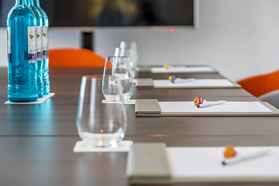 Capri By Fraser Leipzig