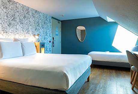 Triple Room (1 Double Bed + 1 Single Bed)