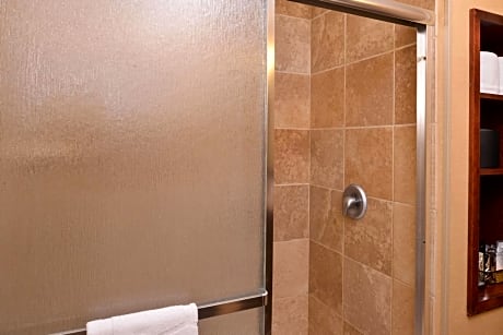 1 Kg Studio Suite Whirlpool/Fridge/Microwv Ns