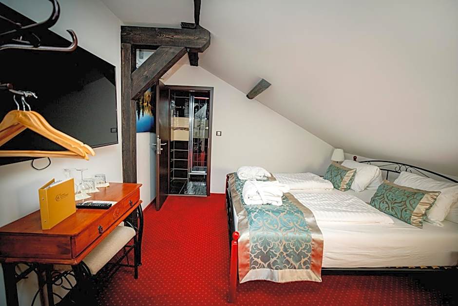Zámek Wichterle - Hotel a pivní lázně