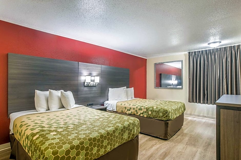 Econo Lodge Garden City