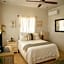 Pure Baja Private Suites-Upscale Property with Infinity Pool and Lush Gardens