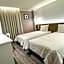 Days Fine Hotel
