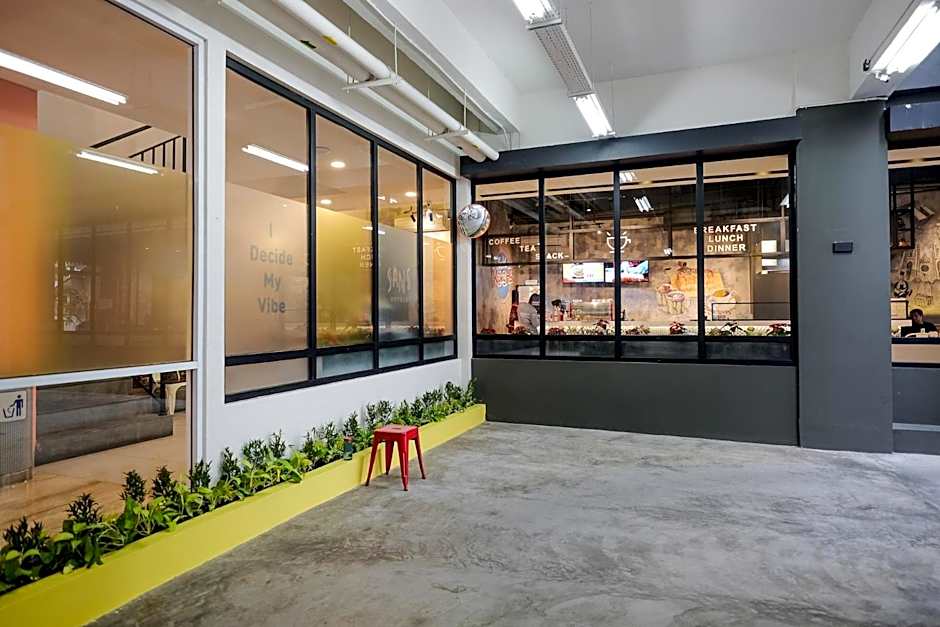 Sans Hotel Puri Indah Jakarta