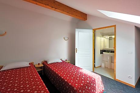 Two-Bedroom Apartment (6 Adults)