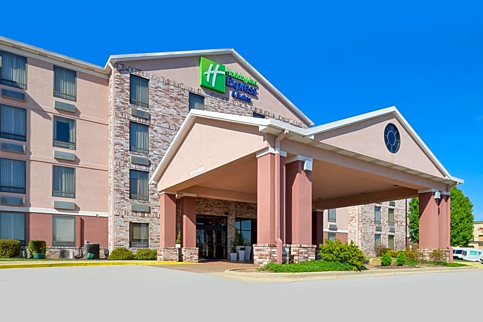 Holiday Inn Express Hotel & Suites Harrison