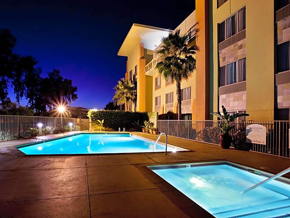 Holiday Inn Express Fremont - Milpitas Central By IHG