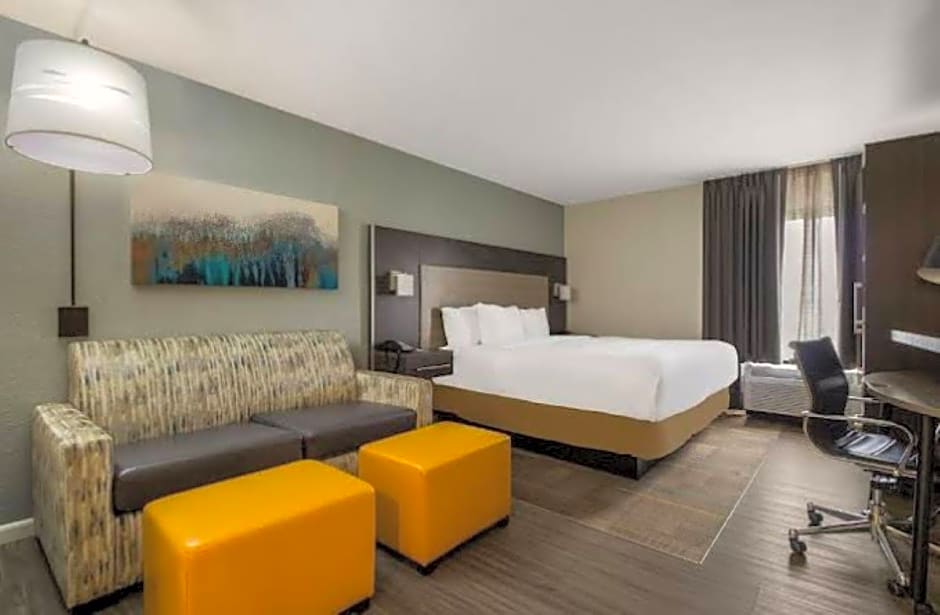 MainStay Suites