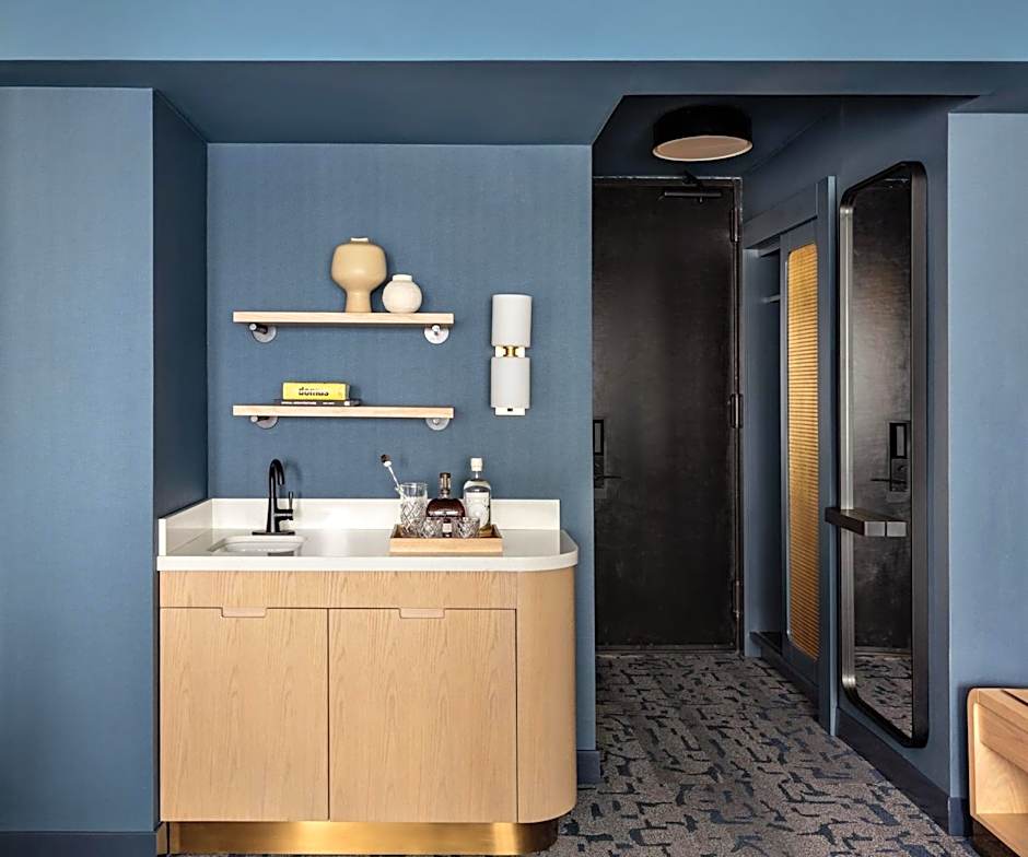 Kimpton Theta New York - Times Square By IHG