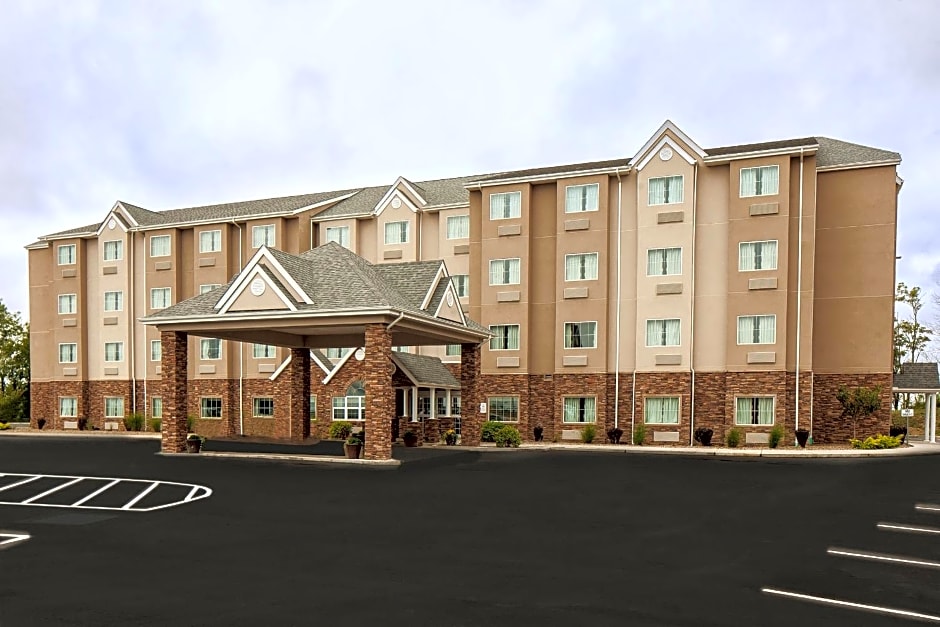 Microtel Inn & Suites by Wyndham St Clairsville/Wheeling