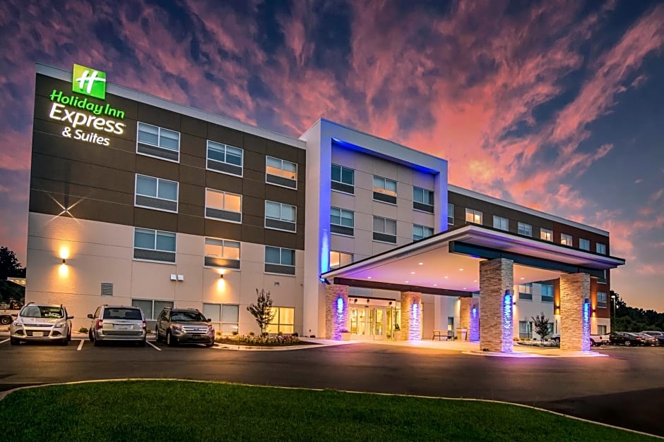 Holiday Inn Express and Suites Asheboro